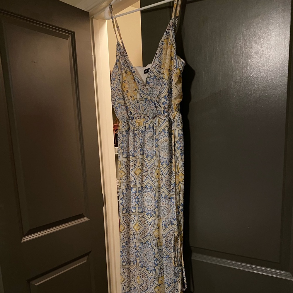 Gorgeous maxi dress chiffon